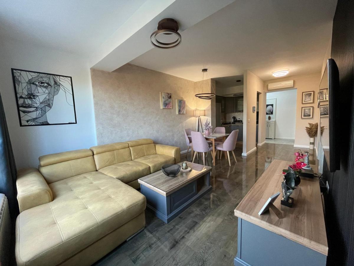 Roosevelt Apartment Skopje Eksteriør billede